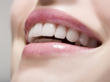 本格的な白い歯を目指すあなたへ デュアルホワイトニング